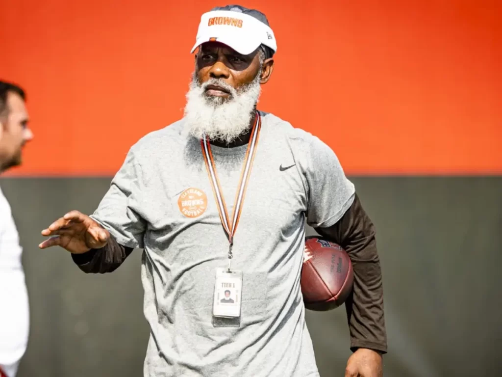 Cleveland Browns Part Ways with Running Backs Coach Stump Mitchell