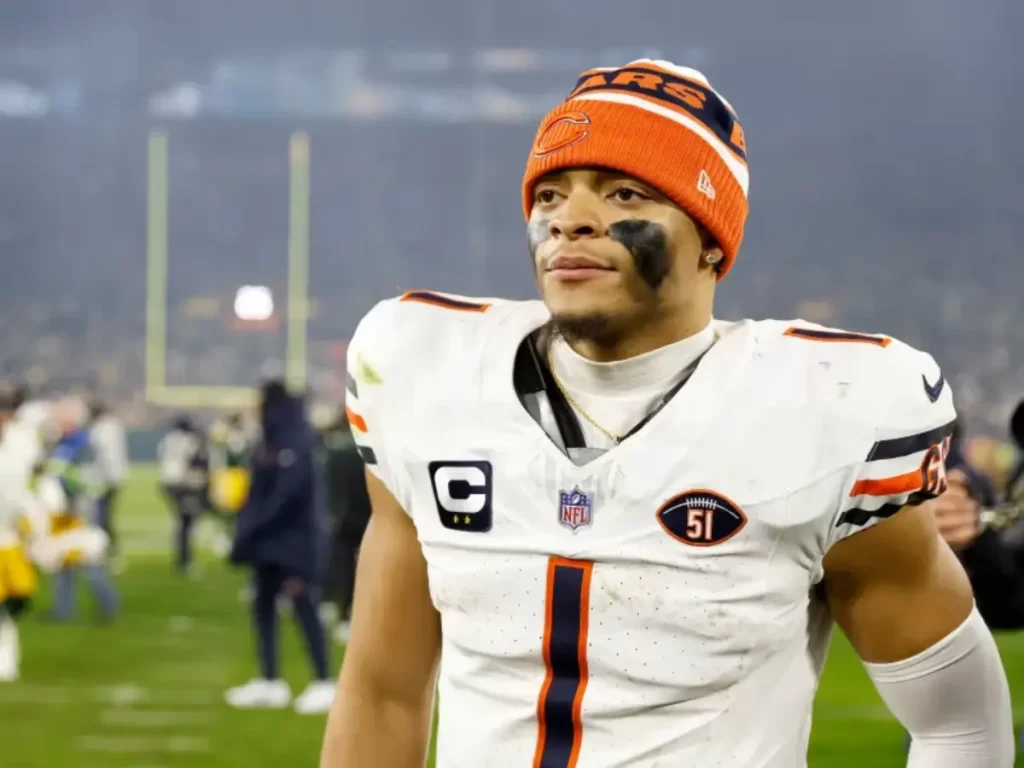 Justin Fields Expresses Gratitude to Bears GM Ryan Poles for Trade to Steelers